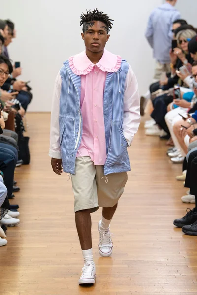 Look 3